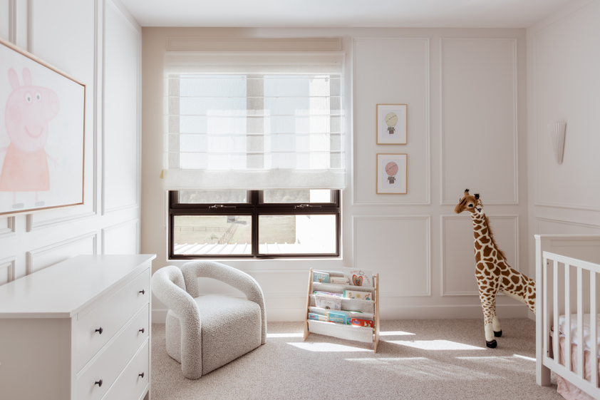 (E - ROMAN BLIND IMAGE)